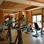 & 4 P, Avec Piscine 라 플라뉴