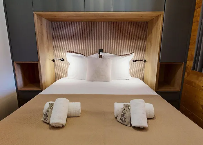 & 4 P, Avec Piscine *